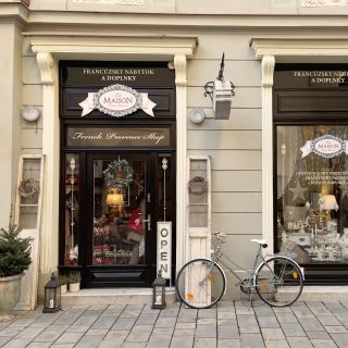 ✌🏻Drahí priatelia v pondelok 17.11. budeme zatvorení✌🏻 Je to pre nás veľký sviatok a v tejto dobe veľmi dôležitý. Ďakujeme...