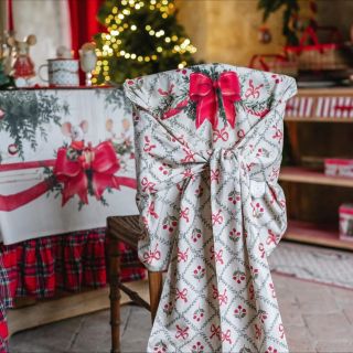 Štedrovečerné stolovanie 🎄🐭✨ Hoci do Vianoc zostáva ešte pár týždňov, u nás v La Maison – poetic interiors už nájdete...