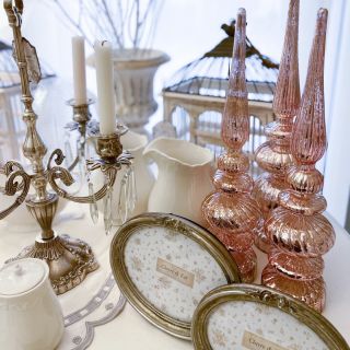 Predvianočné hlásenie 📯 Ak vám ešte niečo pre najbližších chýba alebo túžite po poetickej výzdobe, máme zopár správ:...