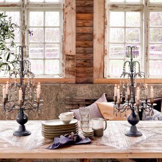 Záver roka sa blíži ✨ Slávnostné stolovanie s priateľmi a rodinou dotvárajú detaily – ako jedinečný svietnik od...